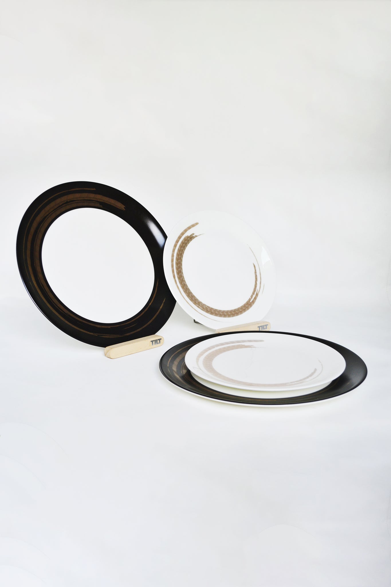 Feather Dinnerware - Set of 2